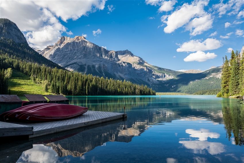 エメラルド湖(Emerald Lake)