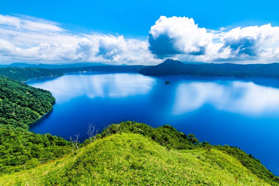 三ゼロ深度北海道|世界自然遺産・シレトコ半島クルーズ・アイヌ伝統舞踊・砂湯温泉・旭山動物園・カニ宴8日間